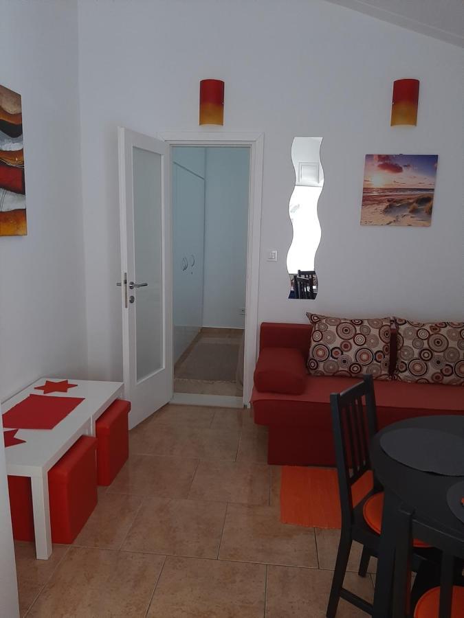 Apartment Enis บาร์บารีกา ภายนอก รูปภาพ