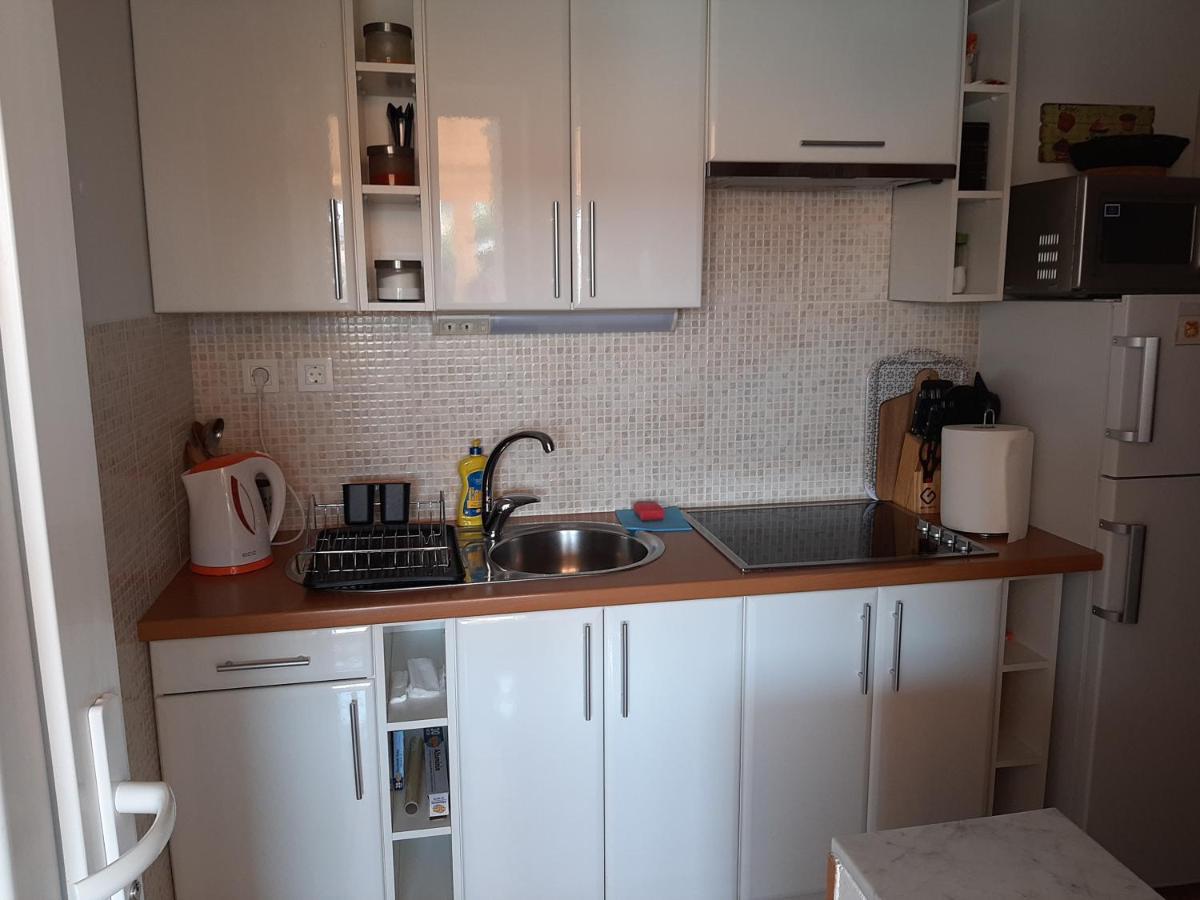 Apartment Enis บาร์บารีกา ภายนอก รูปภาพ