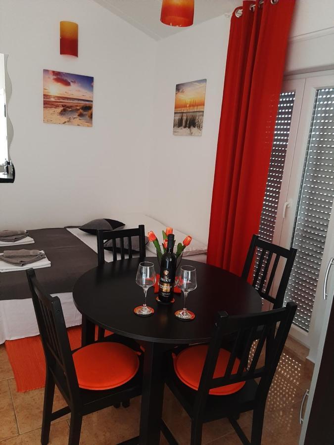 Apartment Enis บาร์บารีกา ภายนอก รูปภาพ