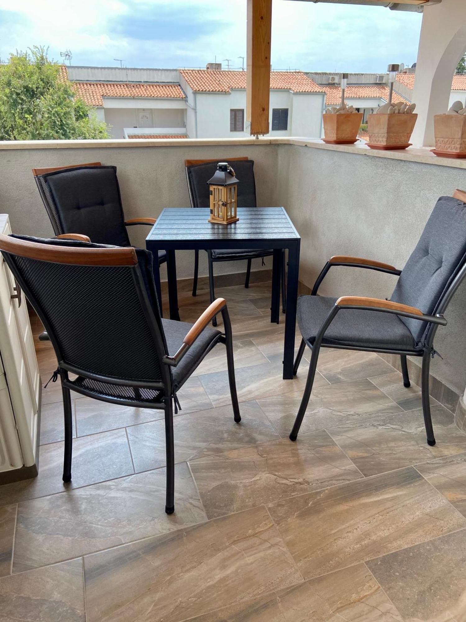 Apartment Enis บาร์บารีกา ภายนอก รูปภาพ